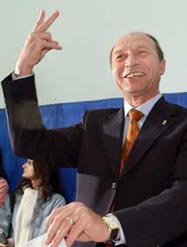 Traian Basescu a castigat alegerile