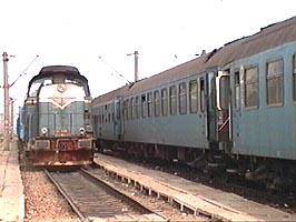 Unele trenuri pe rute judetene ar putea fi desfiintate - Virtual Arad News (c)2004