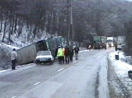 Accident de autocar intre Batuta si Capruta