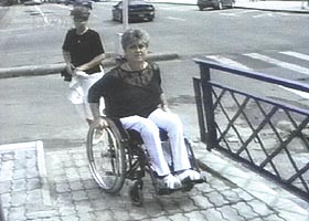 Aradul dispune de prea putine rampe pentru persoanele cu handicap