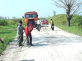 Au fost primiti bani pentru reparatiile la drumuri