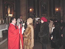 Biserica Catolica a intrat in postul Pastelui