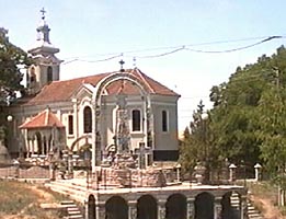 Biserica si fantana Iordanului din Almas - Virtual Arad News (c)2005