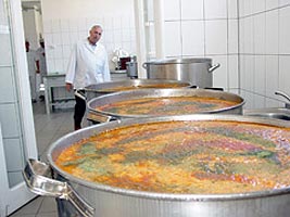 Cantina Municipala ofera mancaruri gustoase si ieftine