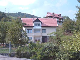 Case de odihna in Moneasa sat - Virtual Arad News (c)2005