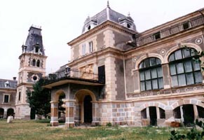 Cu ocazia a 15 ani de la infiintare la Castelul de la Macea va avea loc stagiunea de comunicari - Virtual Arad News (c)2005