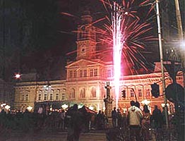 In diferite zone ale Aradului cerul va fi luminat de artificii