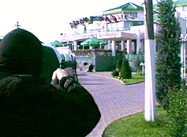Jaf armat la Hotel President