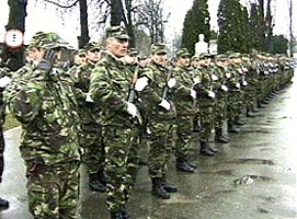 Militarii au dat onorul si coriseilor disparuti