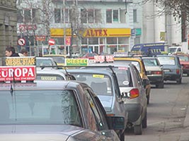 Municipalitatea va modifica unele prevederi pentru taximetristi