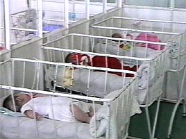O parte dintre nou nascuti sunt abandonati in Spitalul Matern
