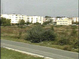 Pe acest teren in apropiere de Billa, Primaria va construi locuinte - Virtual Arad News (c)2005