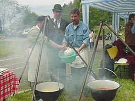 Pe cartodromul din Padurice a avut loc traditionalul concurs de preparat gulas