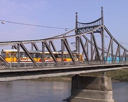 Podul Traian necesita consolidari - Virtual Arad News (c)2005