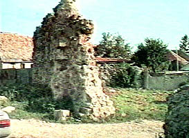 Ruinele bisericii din Vladimirescu vor fi puse in valoare