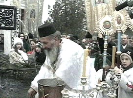 Sfintirea apei de la "Fantana Iordanului" din Almas