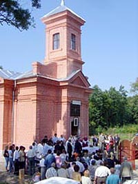 Sfintirea bisericii din Adea a fost facuta in prezenta arhiducelui Mihai