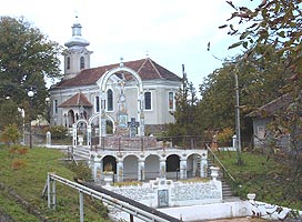 Biserica din Almas si "Fantana Iordanului" - Virtual Arad News (c)2006