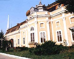 Castelul Szulkowsky adaposteste in prezent primaria din Pancota - Virtual Arad News (c)2006