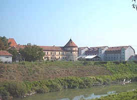 Cetatea Ineului va fi trecuta in circuitul public - Virtual Arad News (c)2006