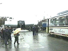 Coliziune intre un tramvai si un tren de manevra