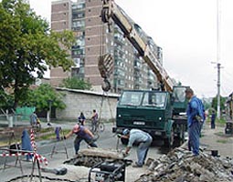 Din cauza unei fisuri la reteaua de termoficare, mai multe locuinte au ramas fara caldura