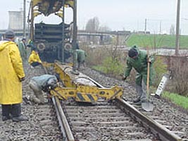 Guvernul a aprobat banii pentru lucrarile la liniile CFR pe traseul Simeria-Curtici
