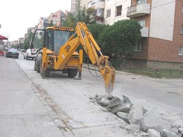 In cartierul Alfa vor fi refacute drumurile si trotuarele