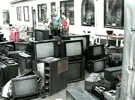 Mai multe firme care repara televizoare au restante la plata abonamentului