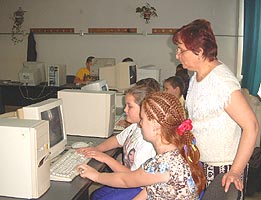 Mai multe scoli vor fi dotate conform cerintelor invatamantului modern - Virtual Arad News (c)2006