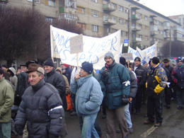 Muncitorii de la Aris au iesit in masa pe strazile orasului