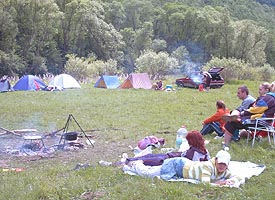 Popas la iarba verde pe Valea Cladovei - Virtual Arad News (c)2006