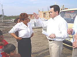 Primarul Gheorghe Falca a fost in permanenta interesat de constructia caselor de pe strada Tarafului