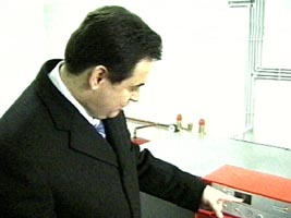 Primarul Gheorghe Falca a pornit instalatia moderna de incalzire la Scoala Nr. 2