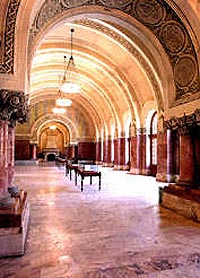 Sala Unirii de la Alba Iulia locul unde a fost semnat documentul