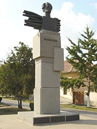 Statuia lui Bela Bartok de la Sanicolaul Mare