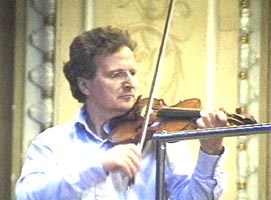 Violonistul Florin Paul a prezentat la Filarmonica concertul de Ceaikovski