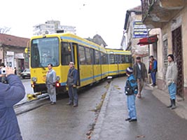 Deraiere a unui tramvai in apropiere de Piata Arenei
