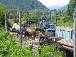 La Vetel, linia de cale ferata Arad-Deva a fost blocata de un tren deraiat