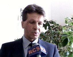 Liderul Sindicatului Democratic Invatamant Arad - Danut Ienasescu anunta ca nu s-au inteles cu autoritatile locale