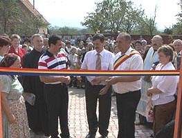 Oficialitatile au inaugurat noul sediu al gradinitei de la Barsa