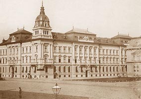Palatul Cenad una din principalele cladiri de patrimoniu ale Aradului de la sfarsitul secolului XIX