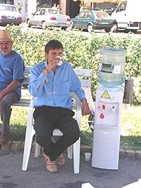 Pentru zilele cu canicula municipalitatea a pus la dispozitia aradenilor apa plata