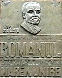 Placa comemorativa de la sediul Ziarului "Romanul" - condus de Vasile Goldis din Arad