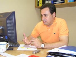 Primarul Gheorghe Falca este din nou supus tirului intrebarilor ziaristilor