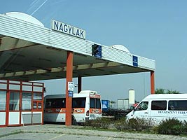 Transportatorii acuza politistii de frontiera din Nagylak de coruptie