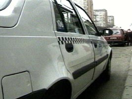 Un taximetrist a fost talharit la Sambateni