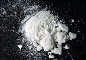 Bicarbonat alimentar vandut la pret de drog