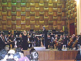 Diana Trivellato a cantat la Filarmonica sub bagheta dirijorului Roberto Salvalaio