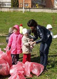 La Ziua Curateniei au participat si prescolarii